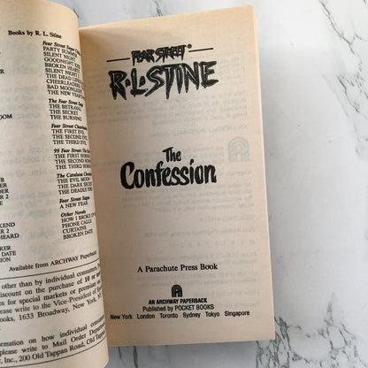 Fear Street #38: The Confession by R.L. Stine [1996 PAPERBACK] - Bookshop Apocalypse
