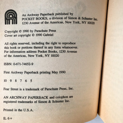 Fear Street #6: The Sleepwalker by R.L. Stine [1990 PAPERBACK] - Bookshop Apocalypse