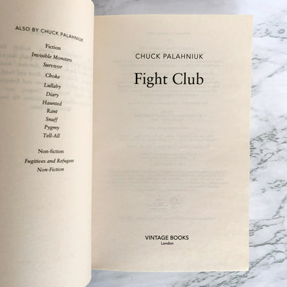 Fight Club by Chuck Palahniuk [U.K. TRADE PAPERBACK] 2005 • Vintage