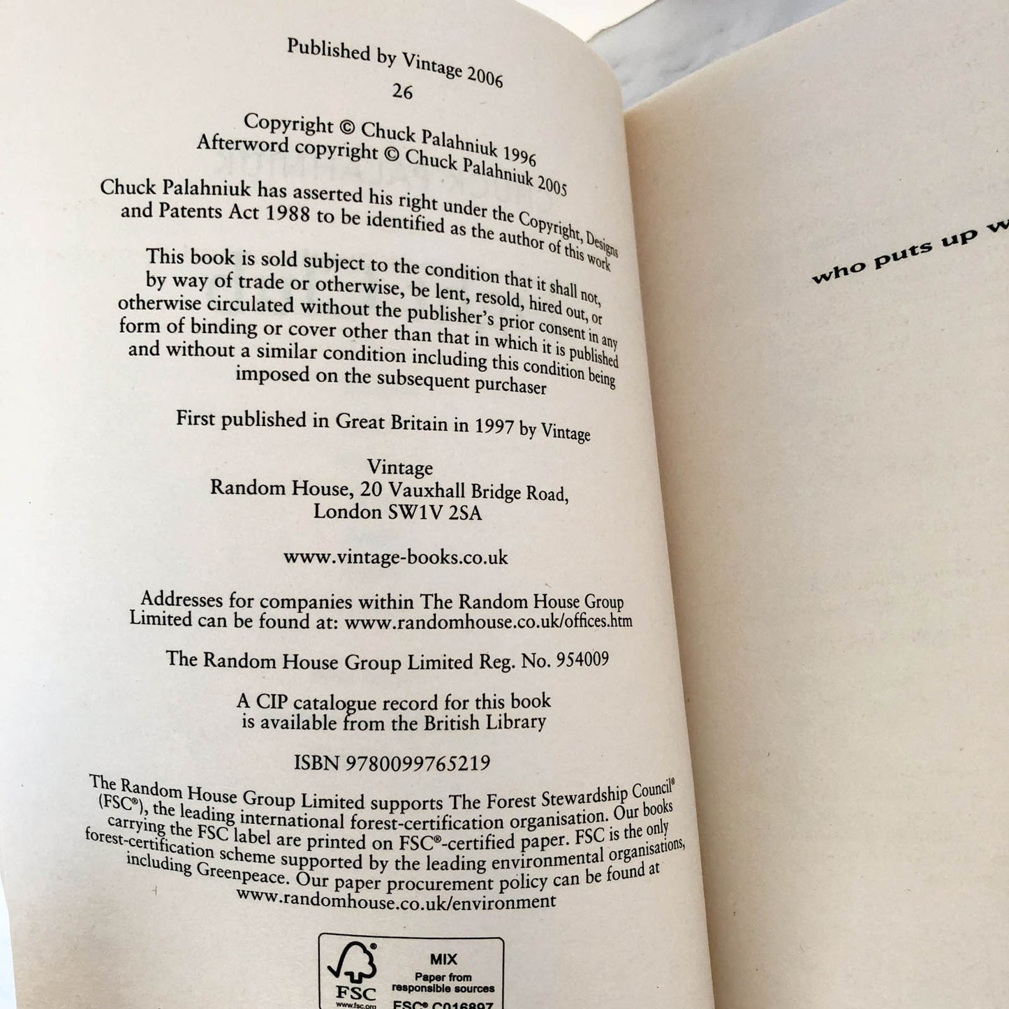 Fight Club by Chuck Palahniuk [U.K. TRADE PAPERBACK] 2005 • Vintage