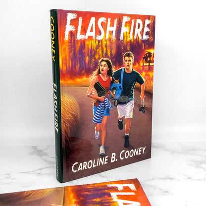 Flash Fire by Caroline B. Cooney [FIRST EDITION • FIRST PRINTING] 1995 • Scholastic