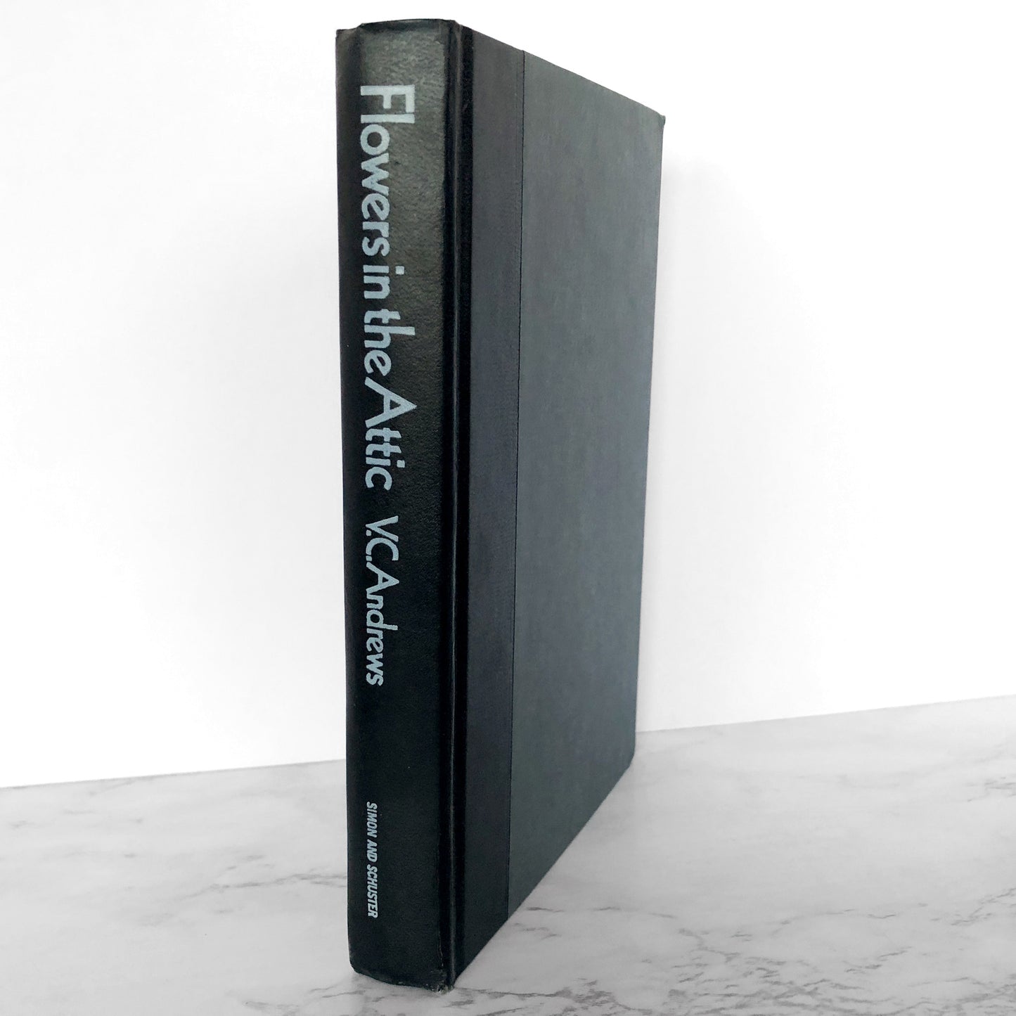 Flowers in the Attic by V.C. Andrews [BOOK CLUB EDITION / 1979]