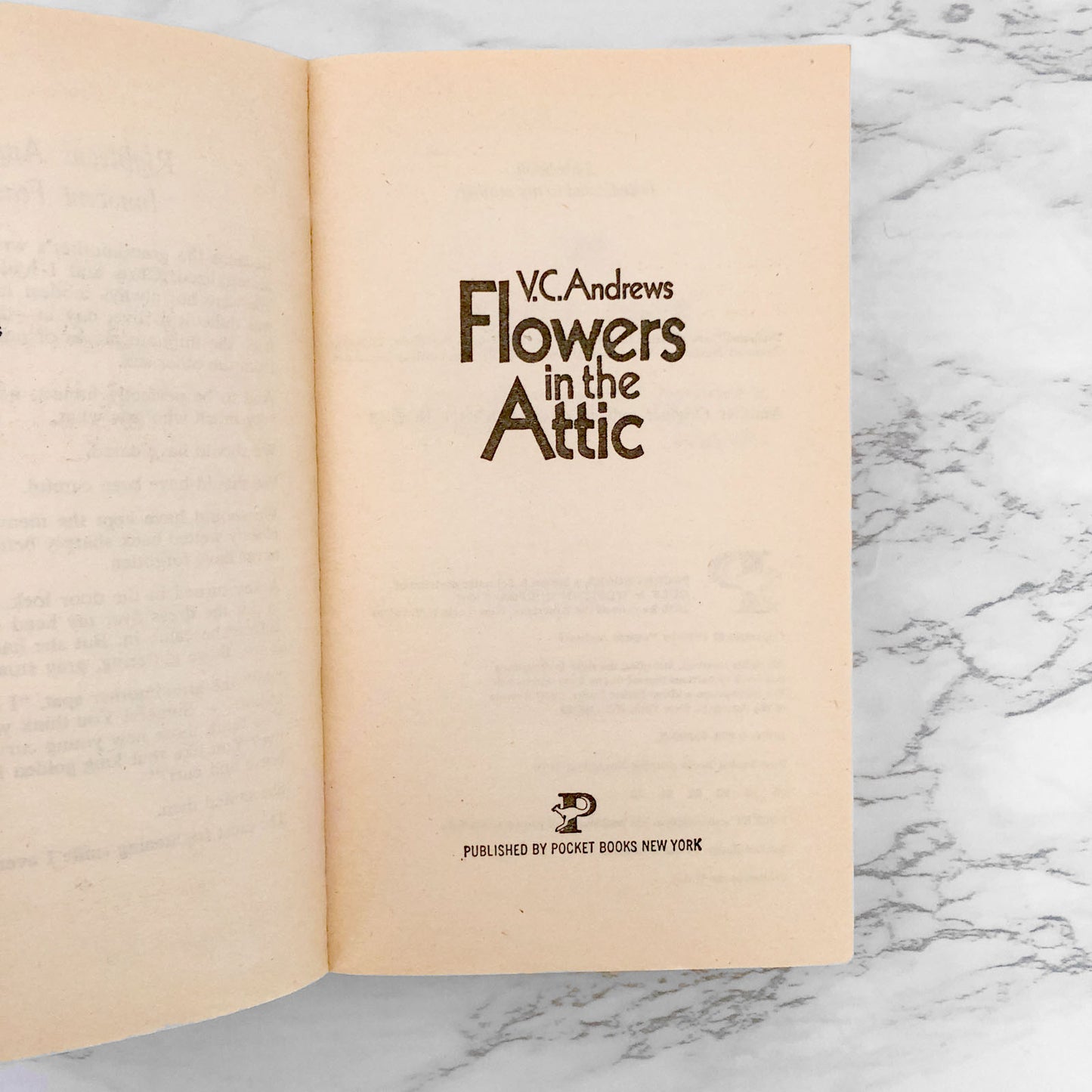 Flowers in the Attic by V.C. Andrews [1979 PAPERBACK]