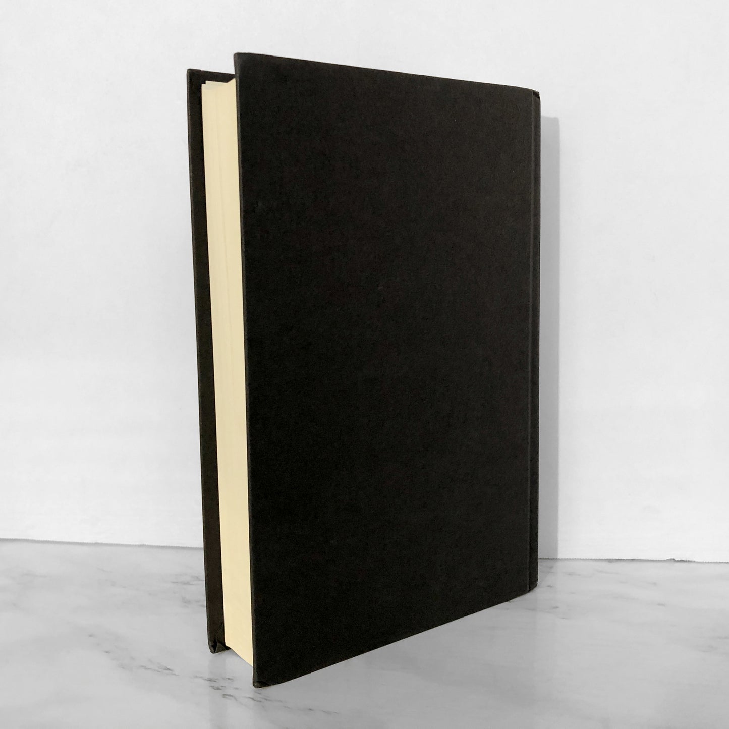 A Game of Thrones by George R.R. Martin [1996 BOOK CLUB FIRST EDITION]