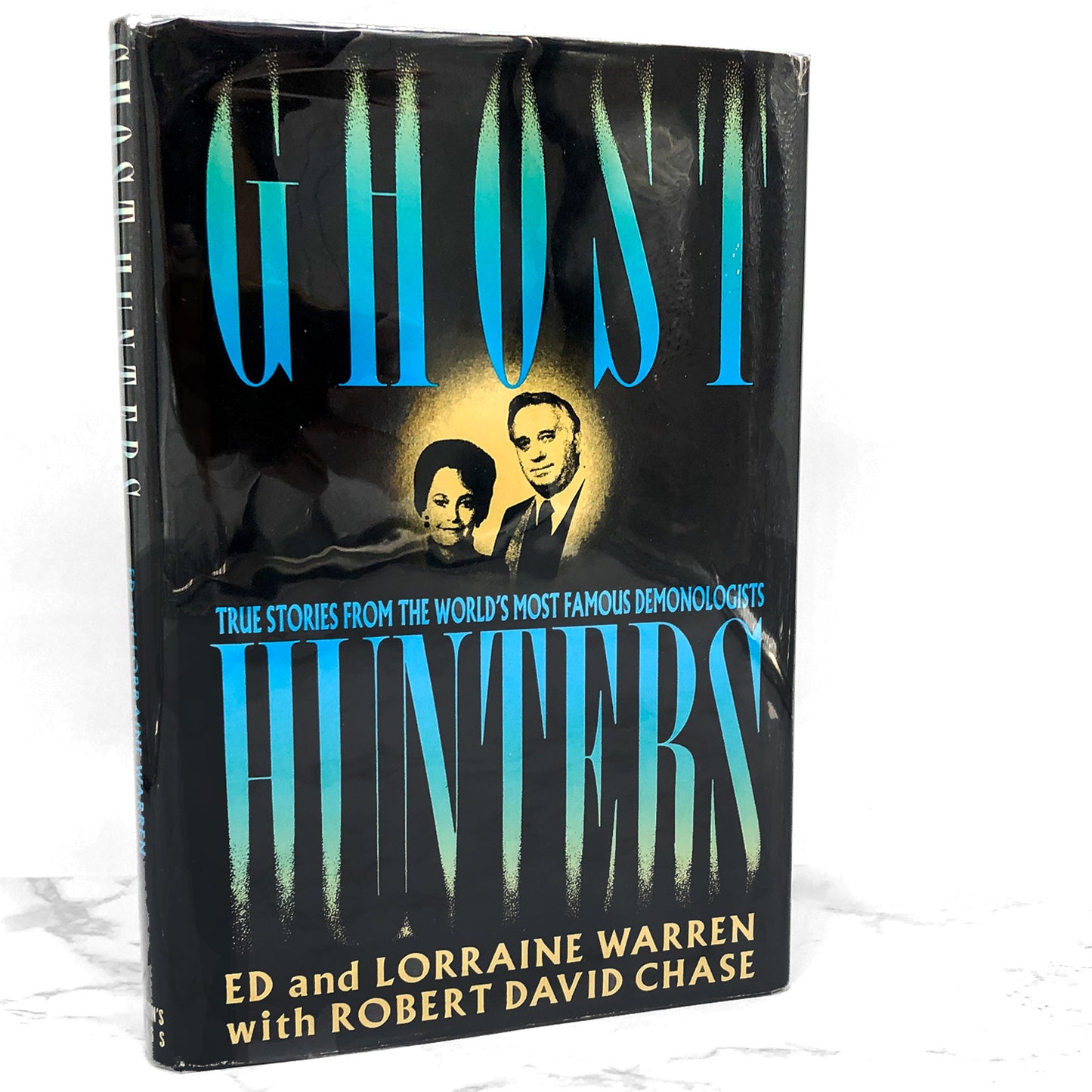 Ghost Hunters SIGNED! x2 by Ed and Lorraine Warren [FIRST EDITION] 1989