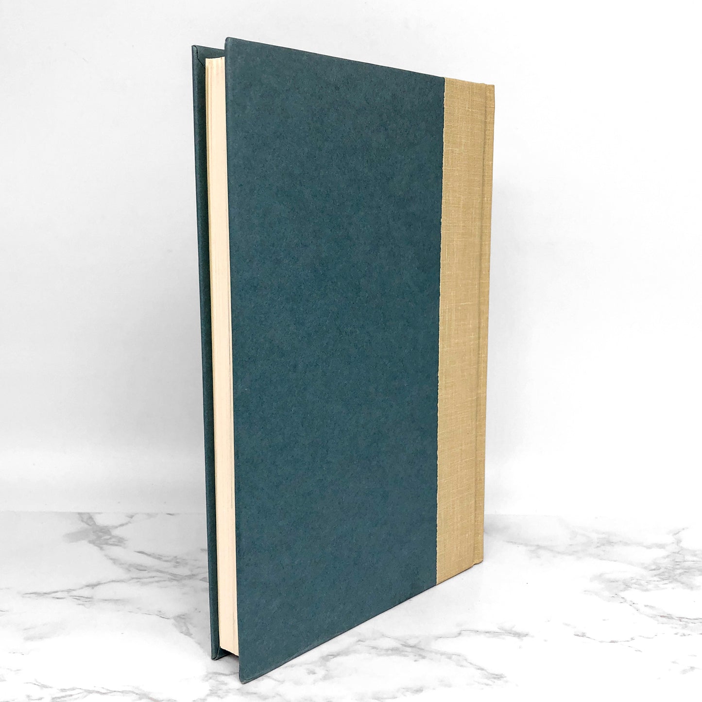 Ghosts of the Old West by Earl Murray [HARDCOVER RE-ISSUE] 1993