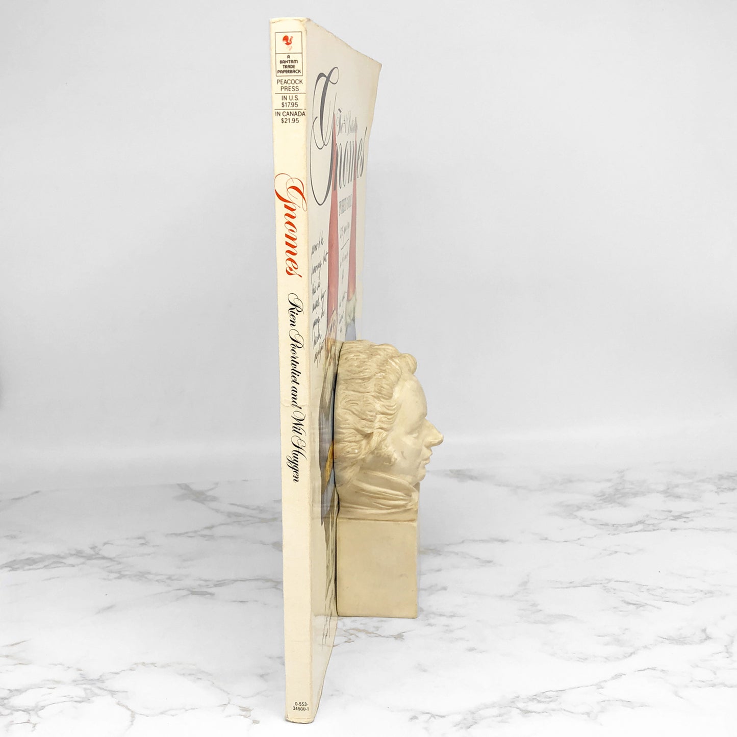 Gnomes by Wil Huygen & Rien Poortvliet [FIRST PAPERBOUND EDITION] 1979 • Peacock Press