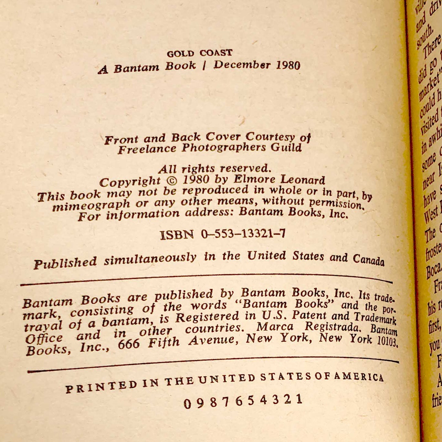 Gold Coast by Elmore Leonard [FIRST EDITION • FIRST PRINTING] 1980 • Bantam