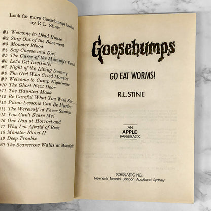 Go Eat Worms! by R.L. Stine [1994 FIRST EDITION] Goosebumps #21
