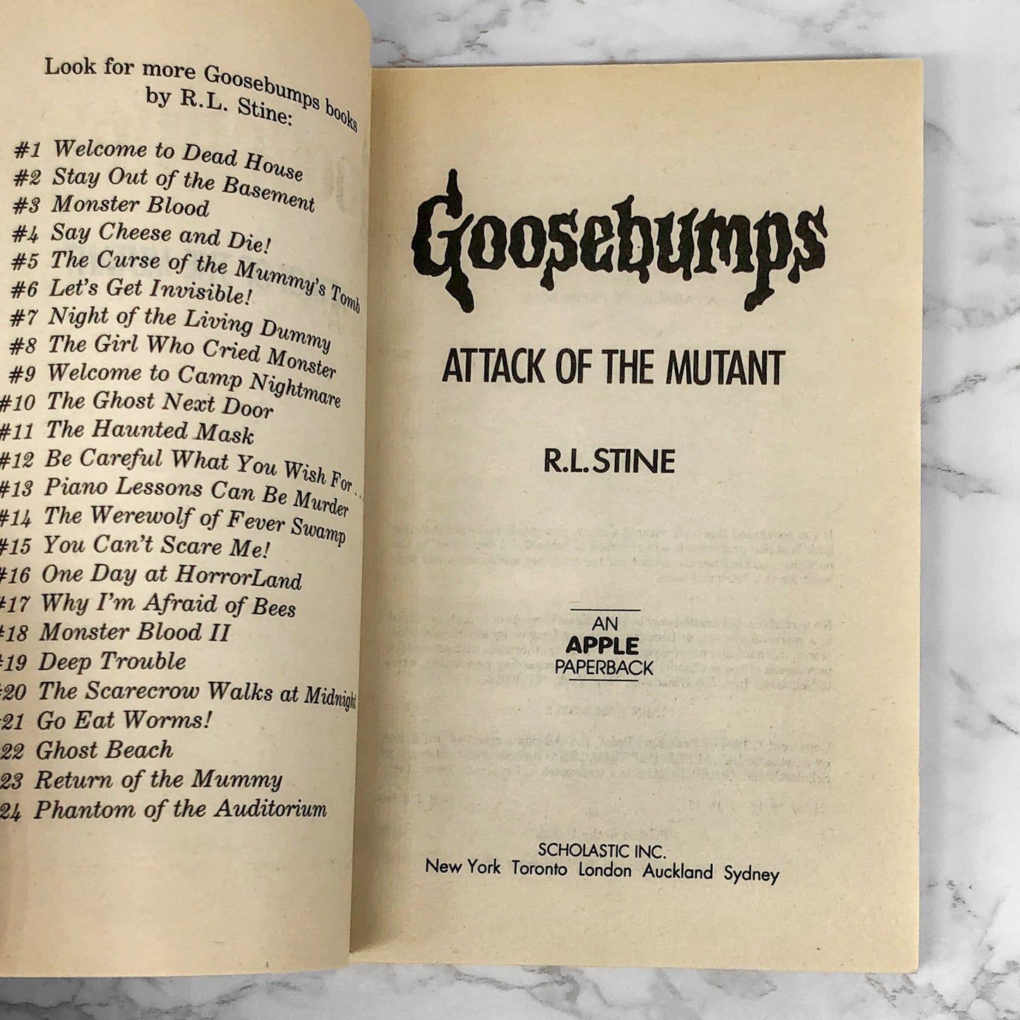Attack of the Mutant by R.L. Stine [1994 FIRST EDITION] Goosebumps #25