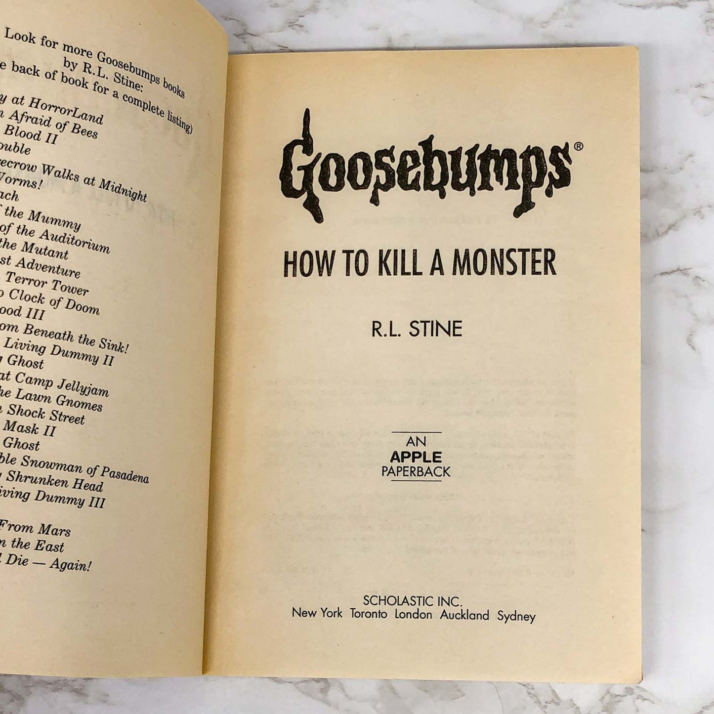 How to Kill a Monster by R.L. Stine [1996 FIRST EDITION] Goosebumps #46