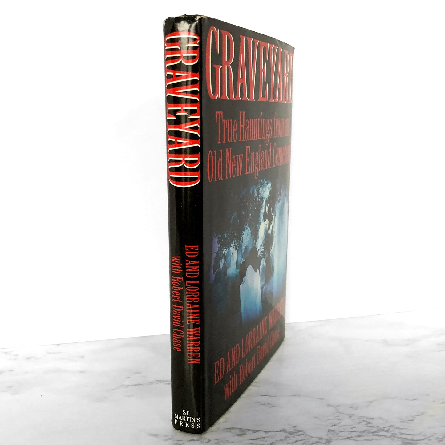 Graveyard by Ed and Lorraine Warren [FIRST EDITION / FIRST PRINTING] 1992