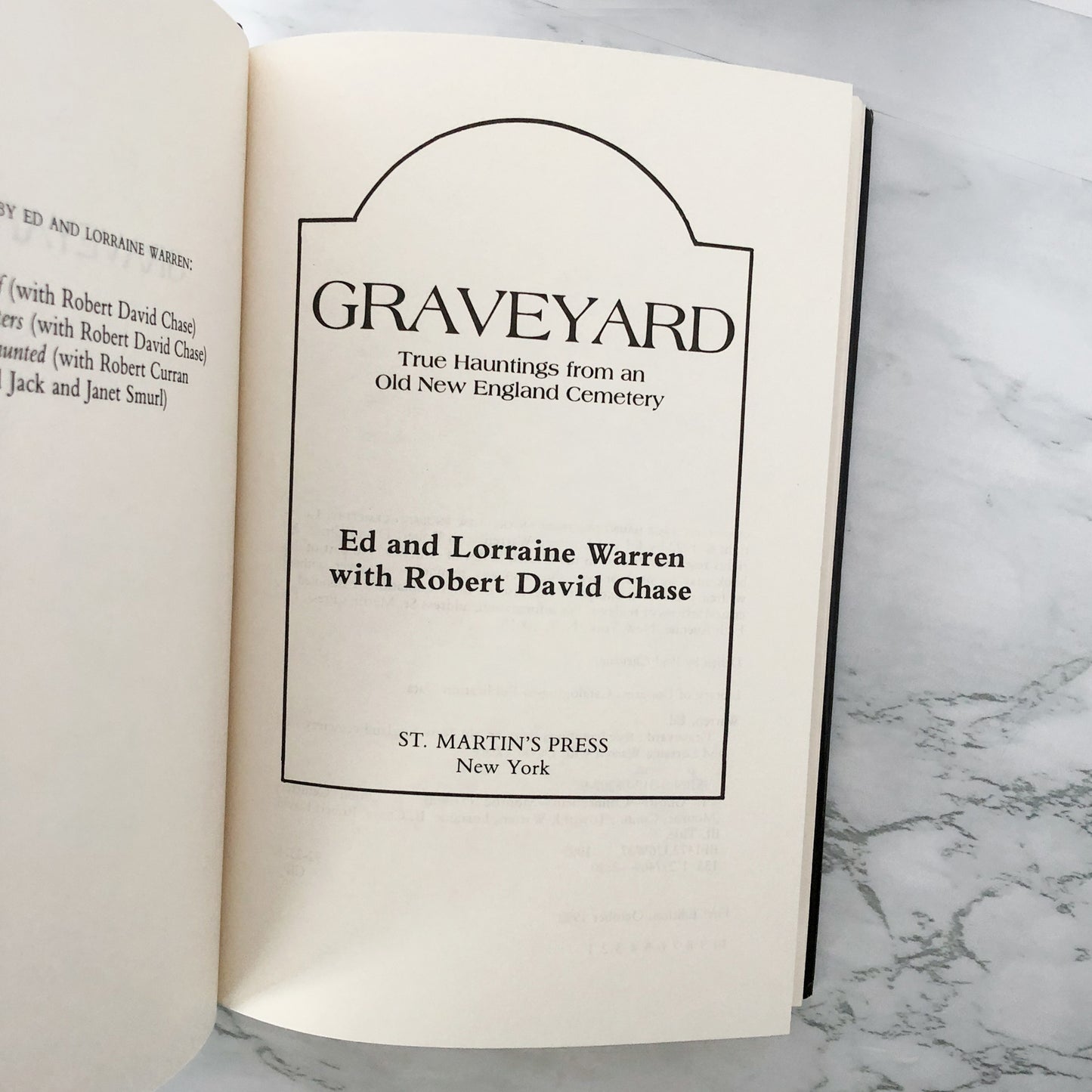 Graveyard by Ed and Lorraine Warren [FIRST EDITION / FIRST PRINTING] 1992