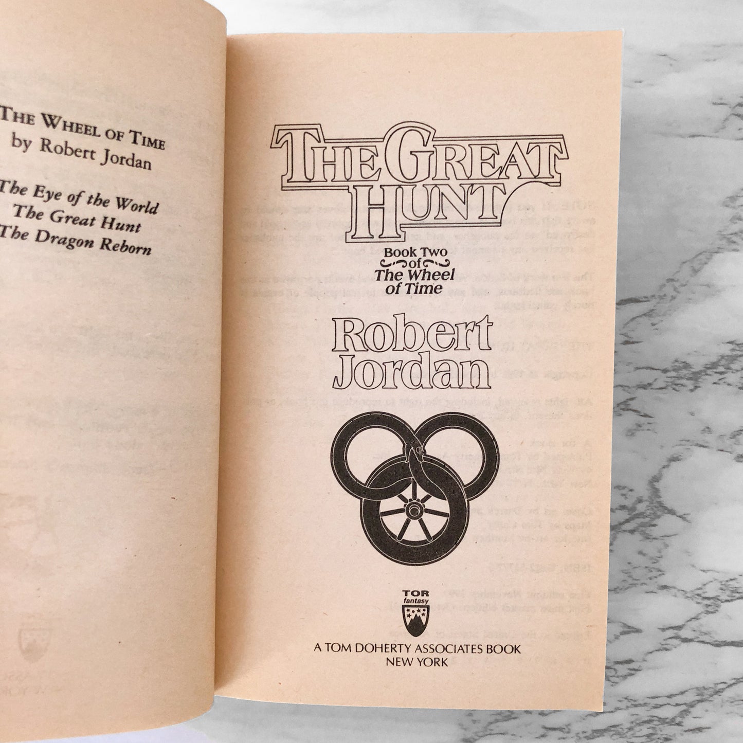 The Great Hunt by Robert Jordan [FIRST PAPERBACK PRINTING] 1991 The Wheel of Time #2