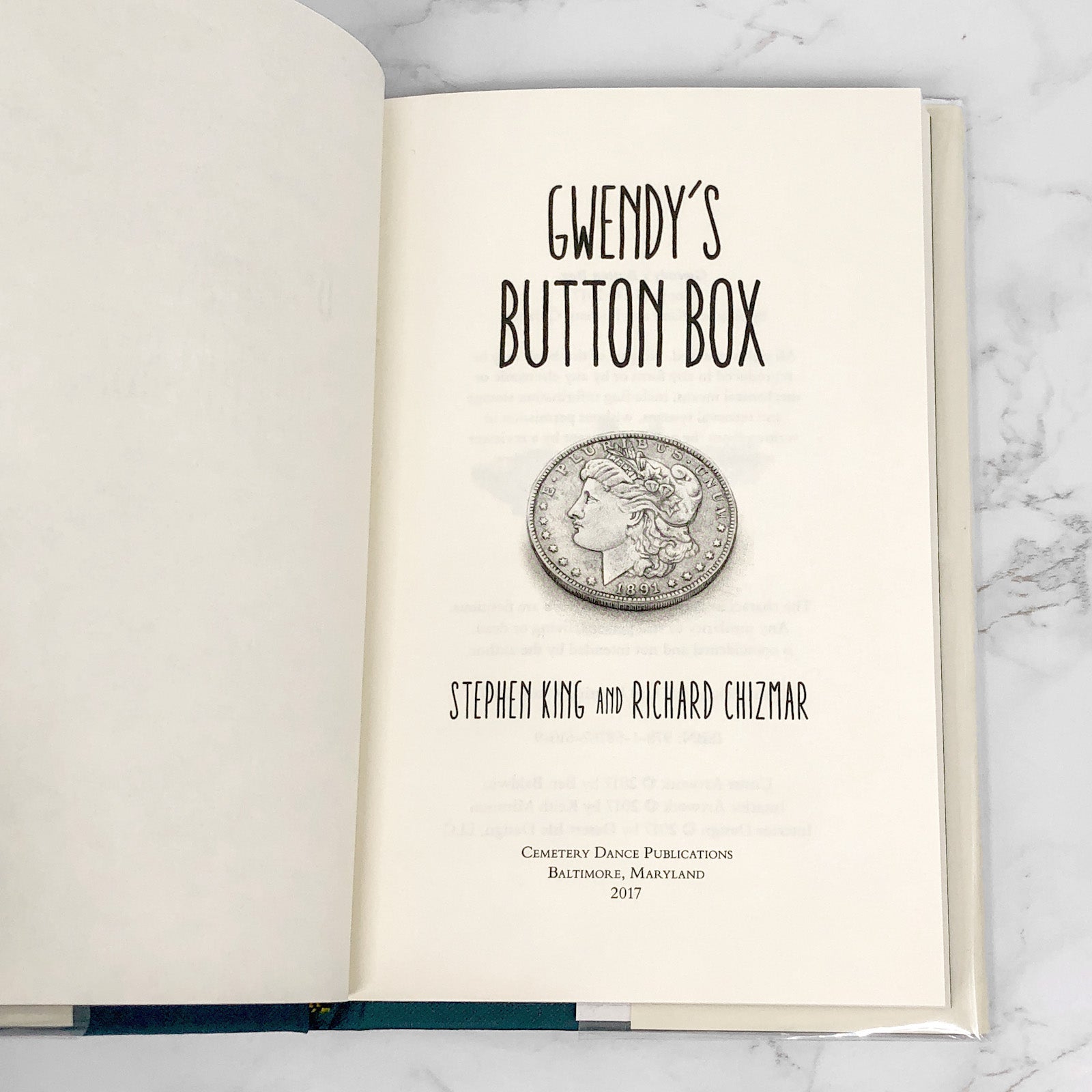 Gwendy's Button Box Book Review — Confetti Bookshelf