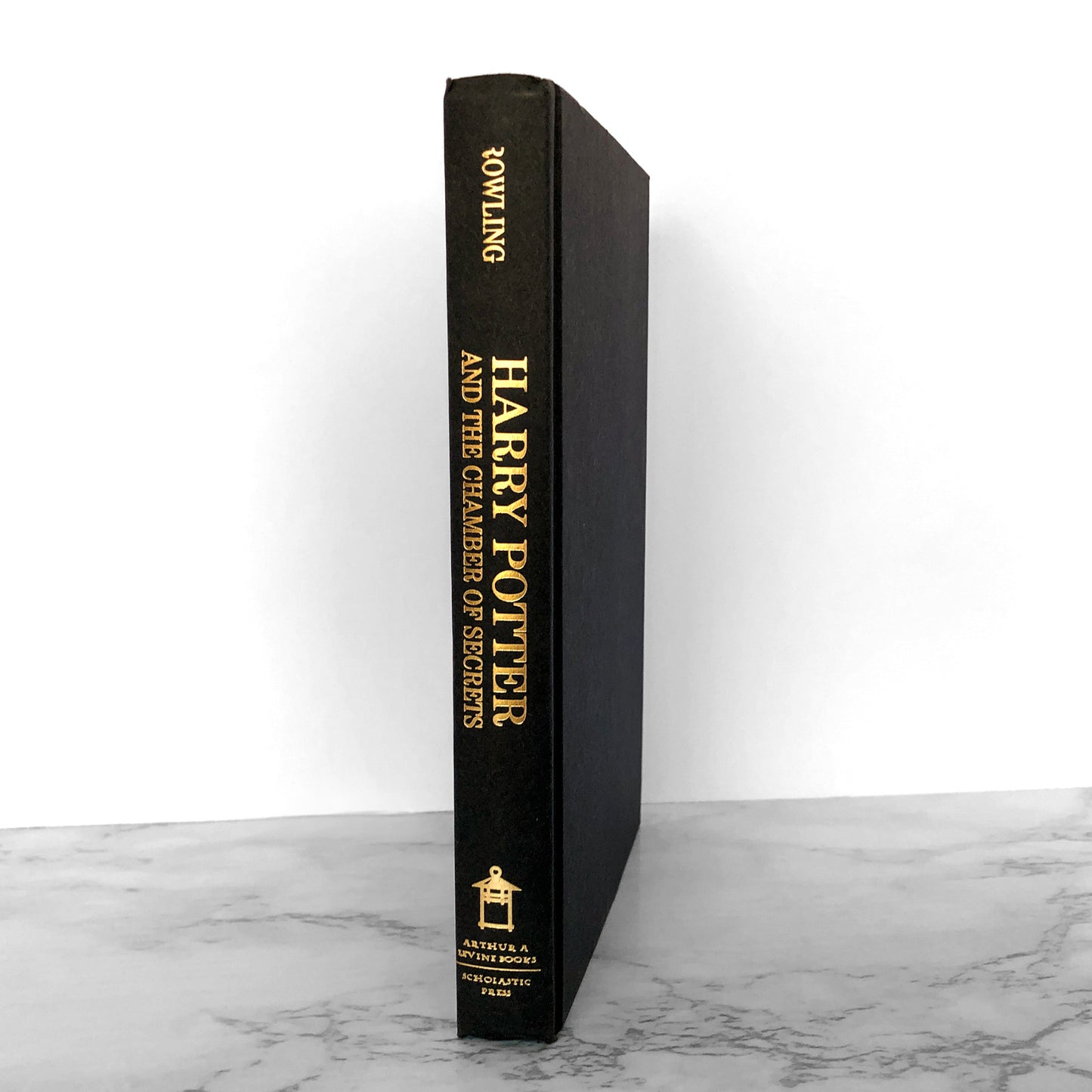 Harry Potter and the Chamber of Secrets by J.K. Rowling [FIRST BOOK CLUB EDITION] 1999