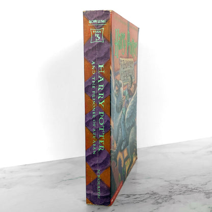Harry Potter and the Prisoner of Azkaban by J.K. Rowling [FIRST PAPERBACK PRINTING / 2001]