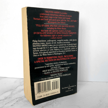 Haunted America by Michael Norman & Beth Scott [FIRST PAPERBACK PRINTING / 1995]