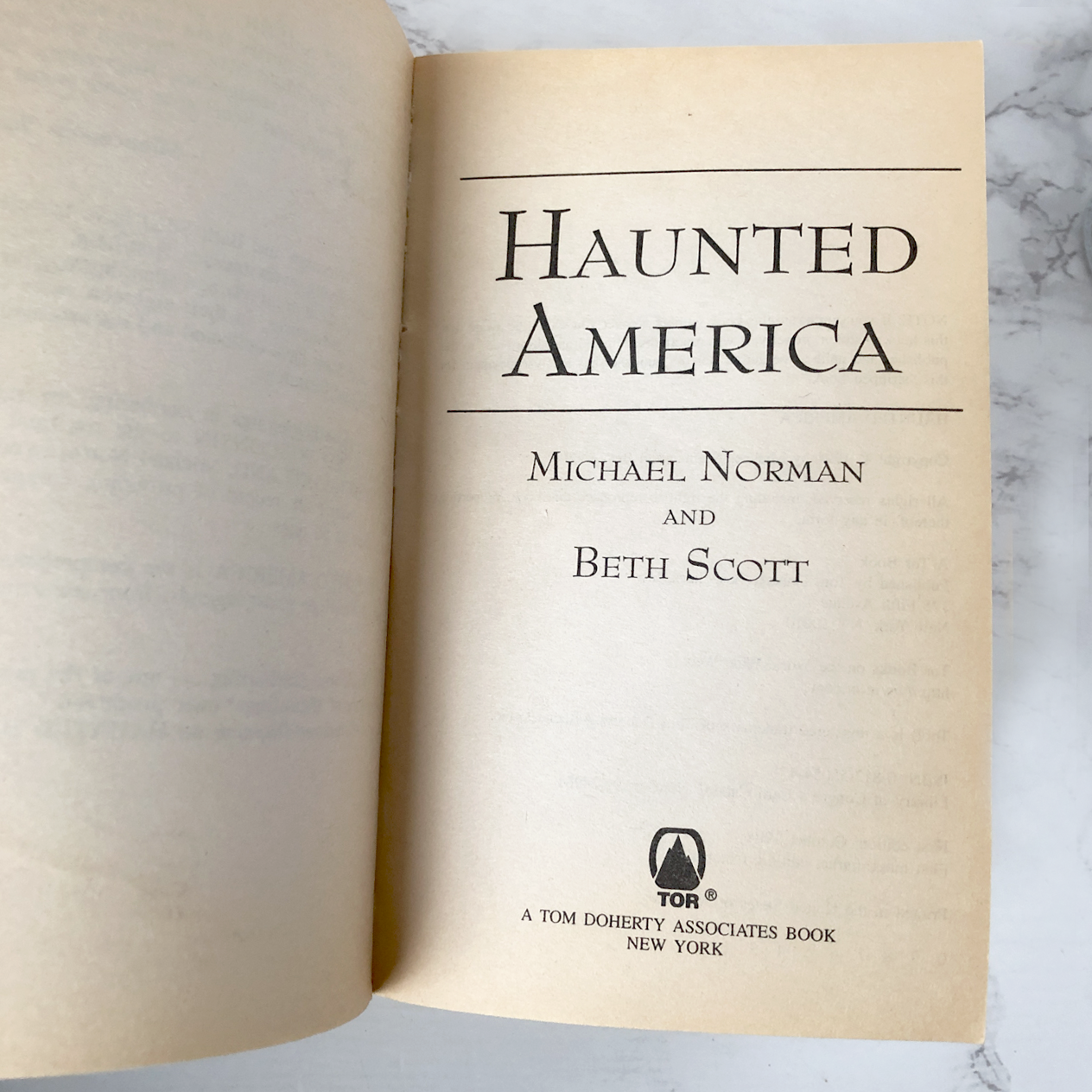 Haunted America by Michael Norman & Beth Scott [FIRST PAPERBACK PRINTING / 1995]