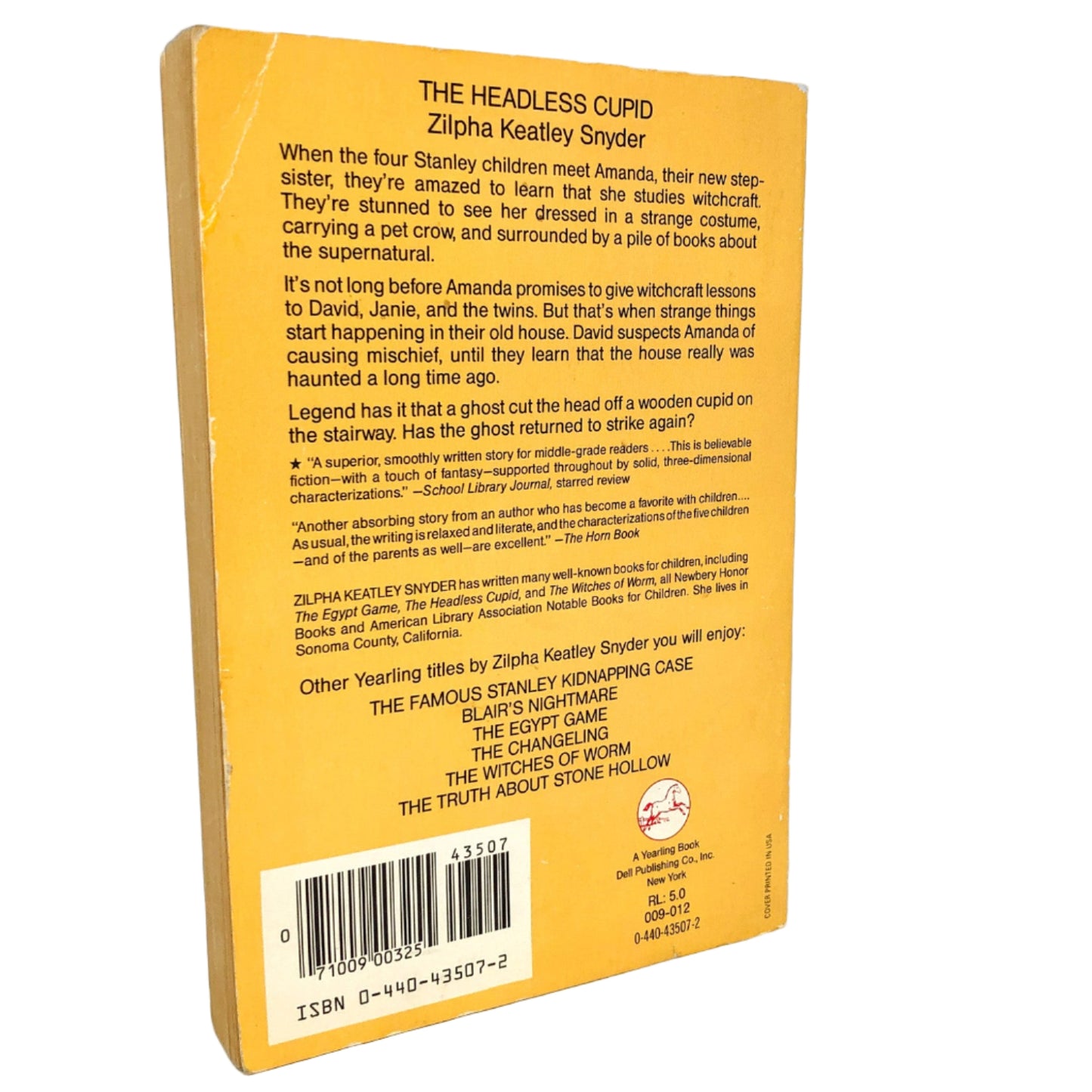 The Headless Cupid by Zilpha Keatley Snyder [1985 TRADE PAPERBACK]