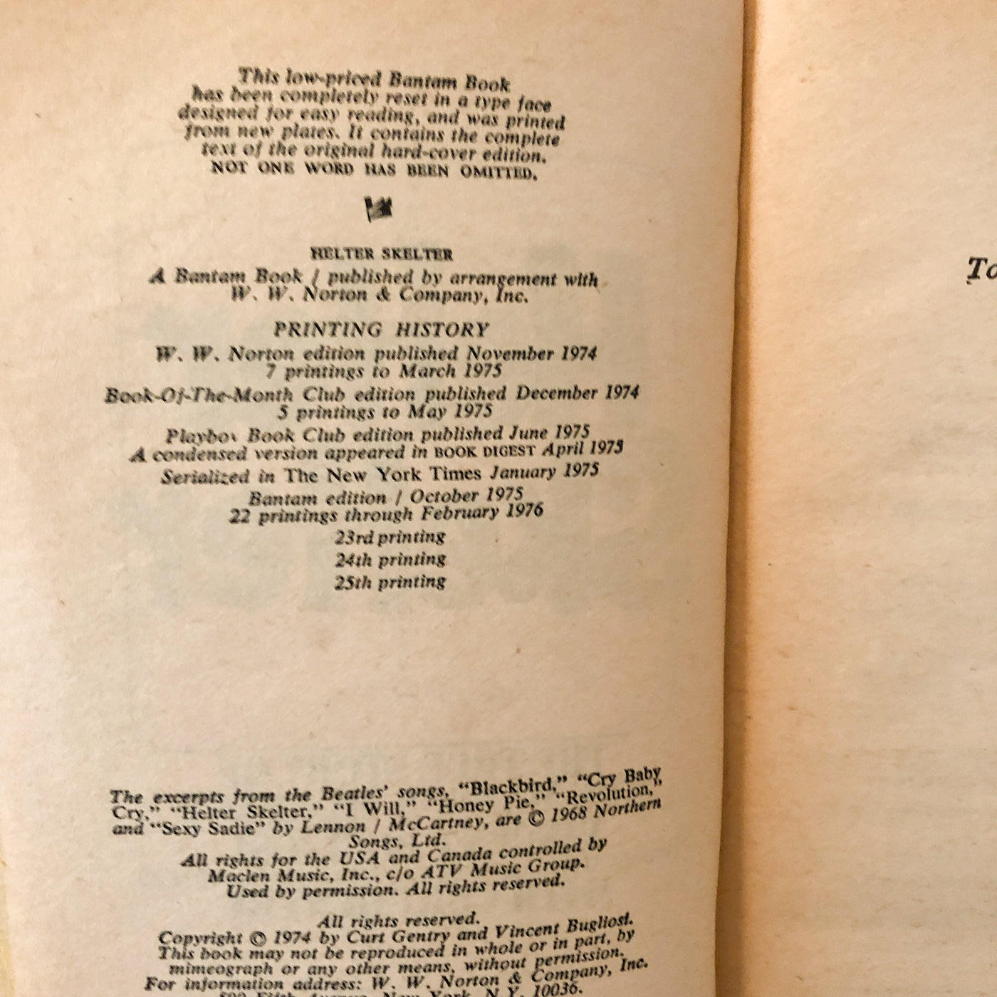 Helter Skelter: The True Story of The Manson Murders by Vincent Bugliosi [1976 PAPERBACK]