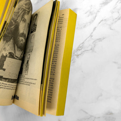 Helter Skelter: The True Story of The Manson Murders by Vincent Bugliosi [1976 PAPERBACK]