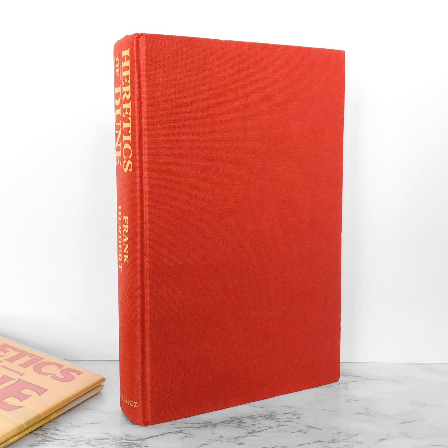 Heretics of Dune by Frank Herbert [U.K. FIRST EDITION / FIRST PRINTING] 1984 ❧ Victor Gollancz Ltd.