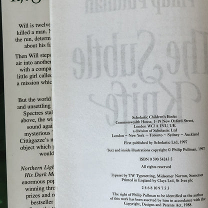 The Subtle Knife by Philip Pullman - His Dark Materials #2 [UK FIRST EDITION / SECOND PRINTING] - Bookshop Apocalypse