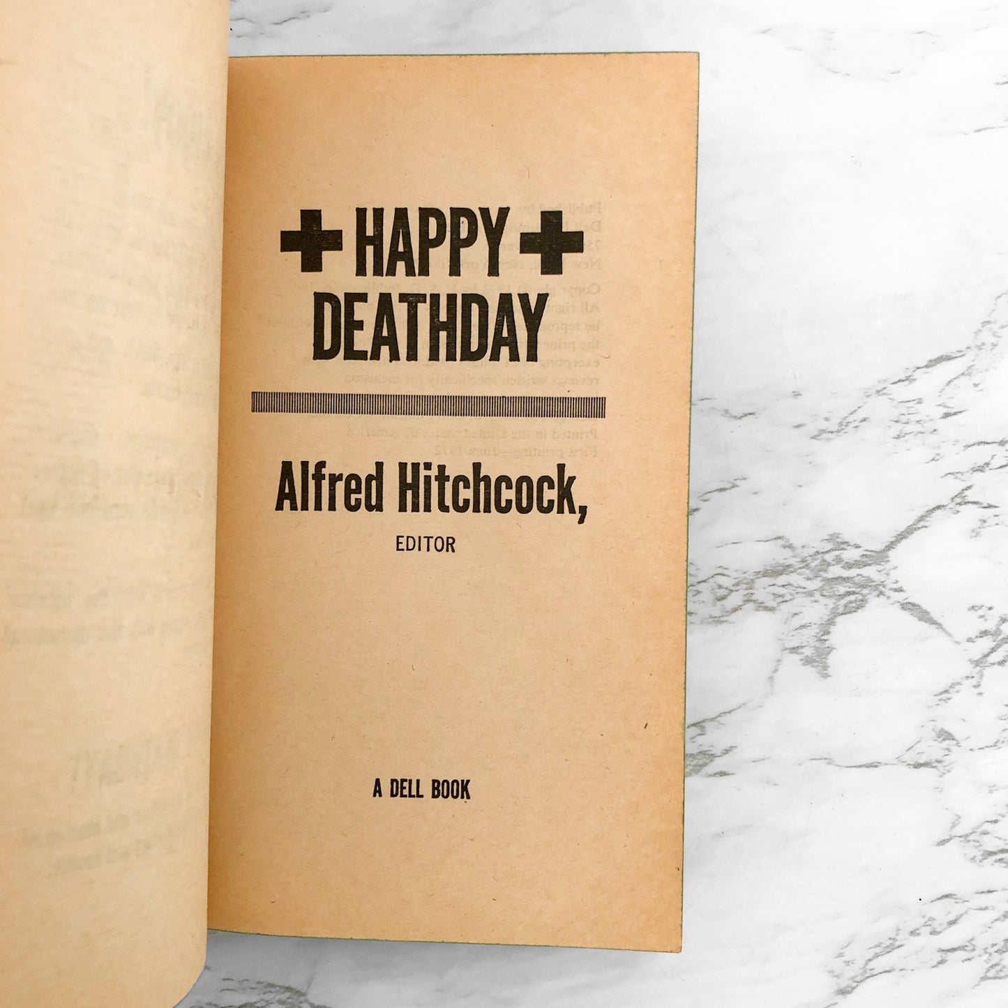 Alfred Hitchcock's Happy Deathday [FIRST PRINTING / 1972] Dell Books