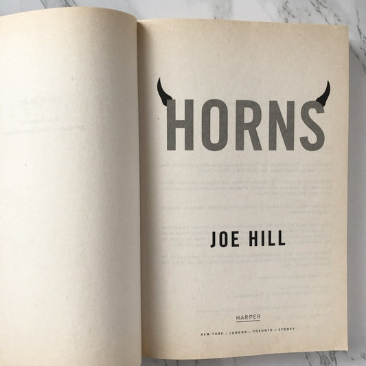 Horns by Joe Hill [FIRST PAPERBACK PRINTING] - Bookshop Apocalypse