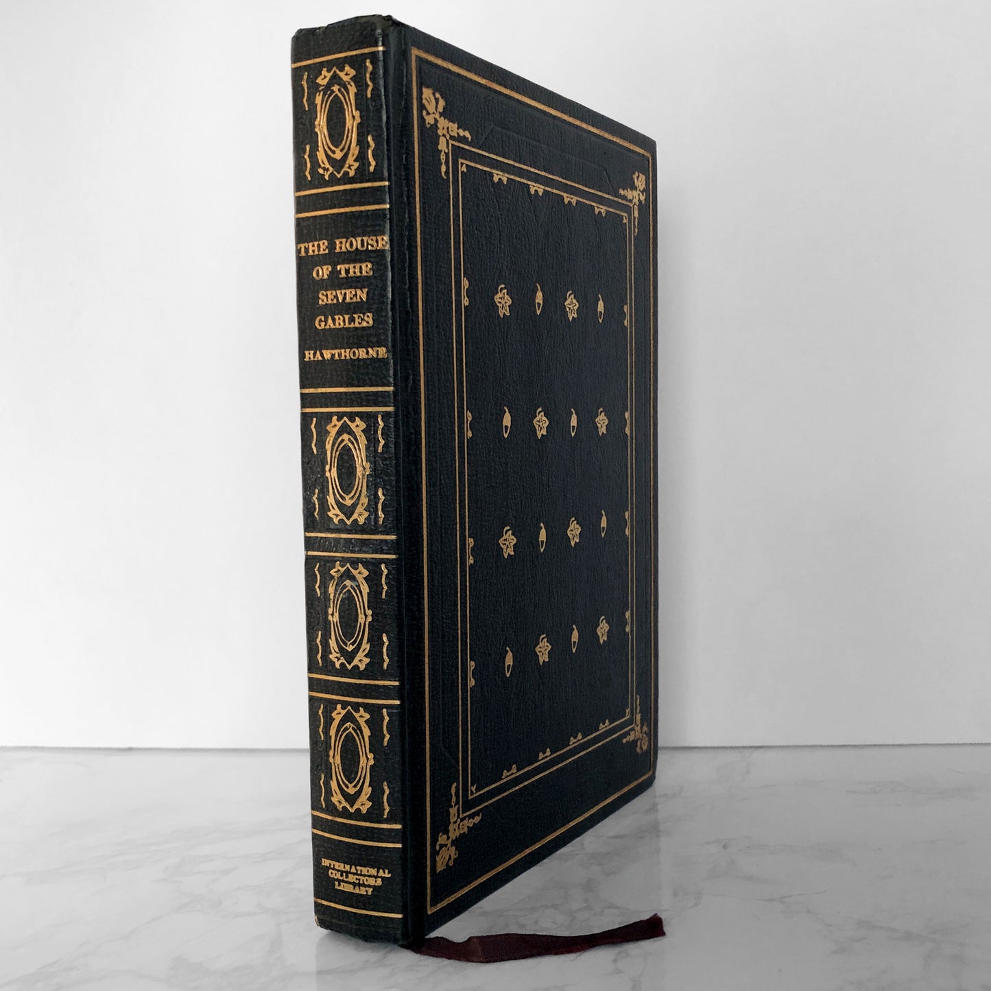 The House of the Seven Gables by Nathaniel Hawthorne [INTERNATIONAL COLLECTORS LIBRARY] - Bookshop Apocalypse