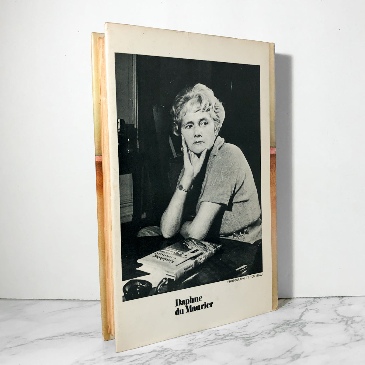 The House on the Strand by Daphne du Maurier [BOOK CLUB EDITION] - Bookshop Apocalypse