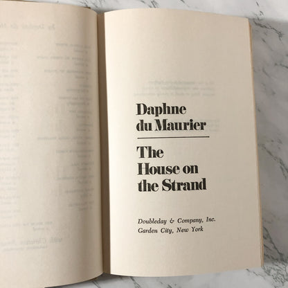 The House on the Strand by Daphne du Maurier [BOOK CLUB EDITION] - Bookshop Apocalypse