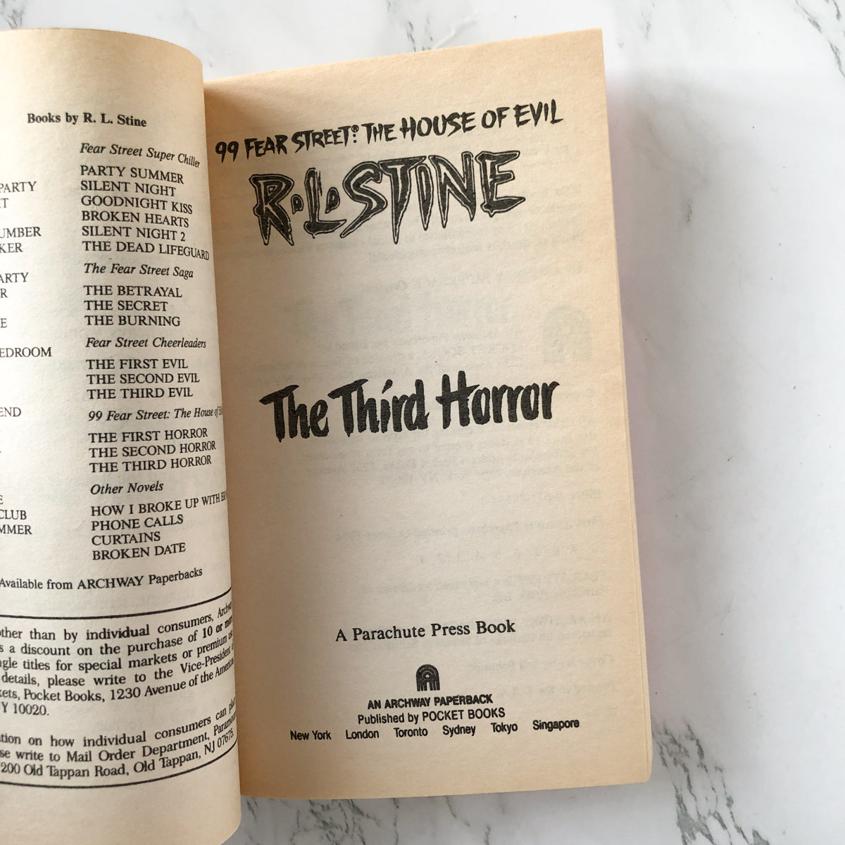 99 Fear Street: The Third Horror by R.L. Stine [1994 PAPERBACK] - Bookshop Apocalypse