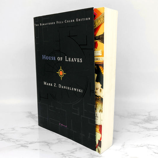 House of Leaves by Mark Z. Danielewski [REMASTERED FULL-COLOR EDITION] 2000  ❧ Pantheon Softcover