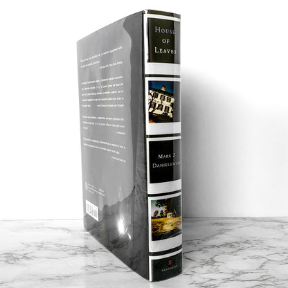 House of Leaves by Mark Z. Danielewski SIGNED! [FIRST EDITION / 2-COLOR HARDCOVER] 2000