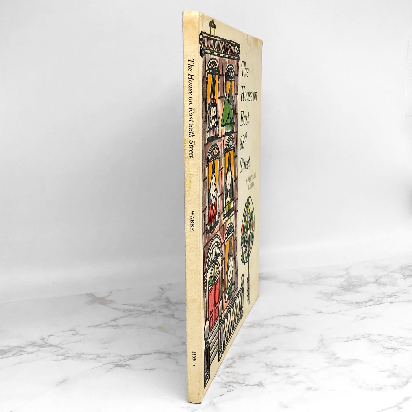 The House on East 88th Street by Bernard Waber [1962 HARDCOVER ]• Lyle Crocodile #1