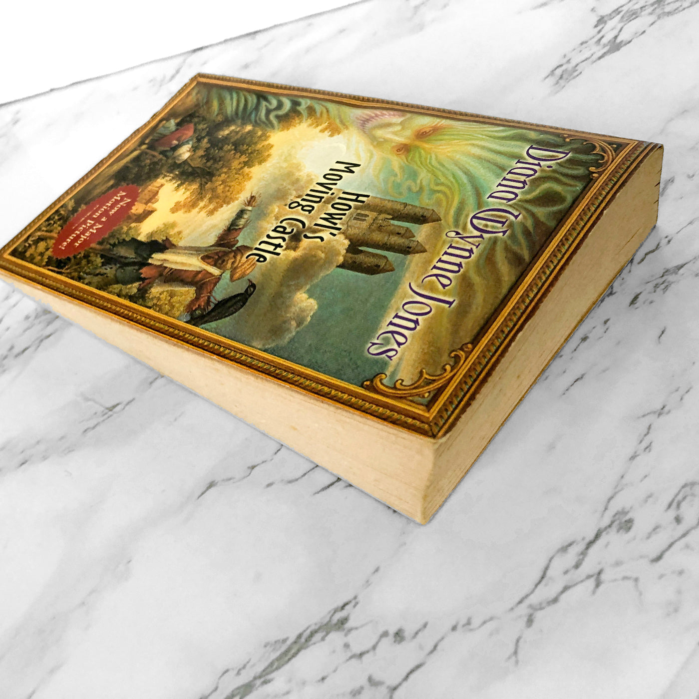 Howl's Moving Castle by Diana Wynne Jones [2001 PAPERBACK]