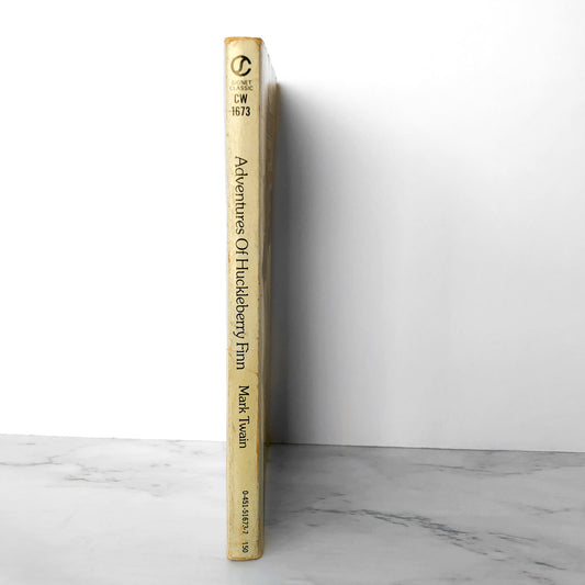 The Adventures of Huckleberry Finn by Mark Twain [1959 PAPERBACK]