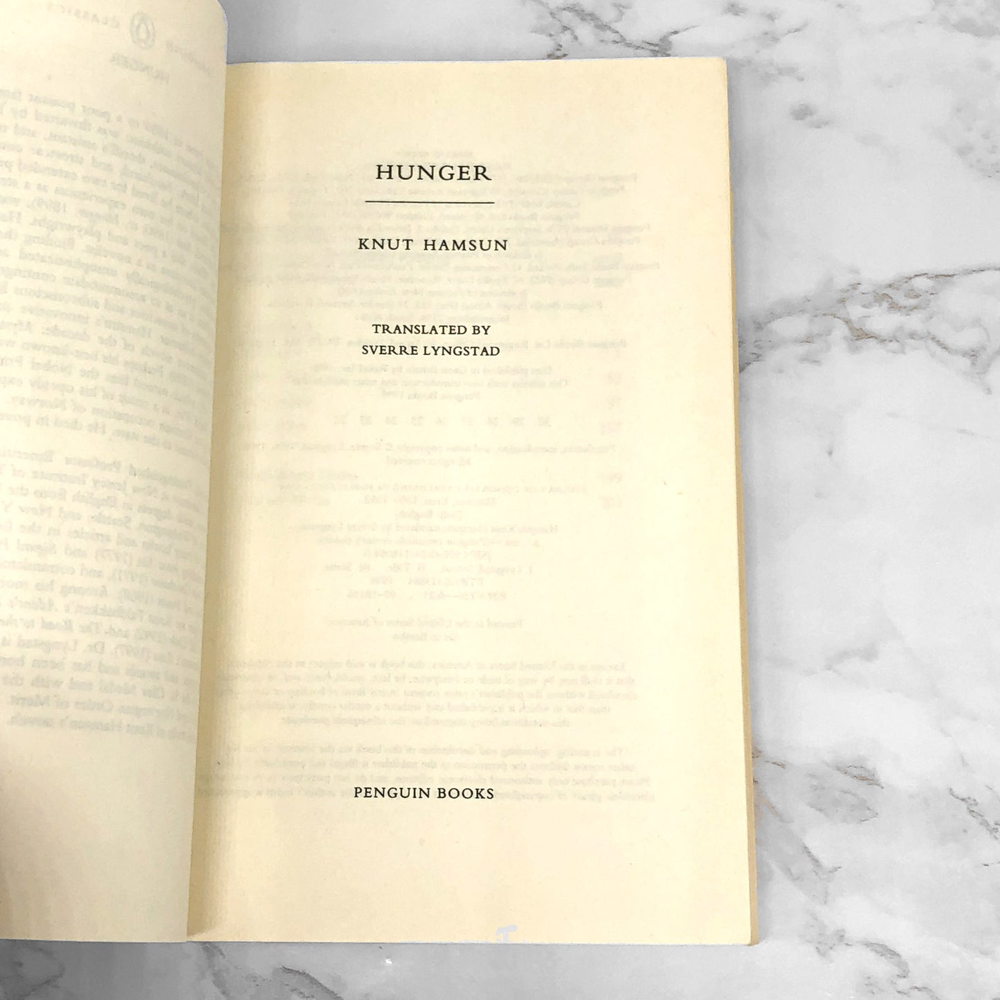 Hunger by Knut Hamsun [PENGUIN CLASSICS PAPERBACK] 1998