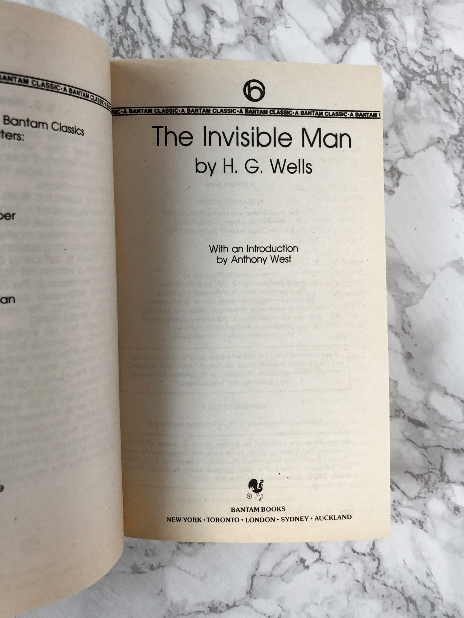 The Invisible Man by H.G. Wells [1983 PAPERBACK] - Bookshop Apocalypse