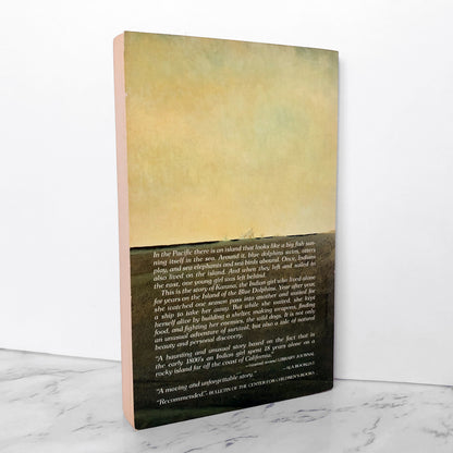 Island of the Blue Dolphins by Scott O'Dell [1982 PAPERBACK] - Bookshop Apocalypse