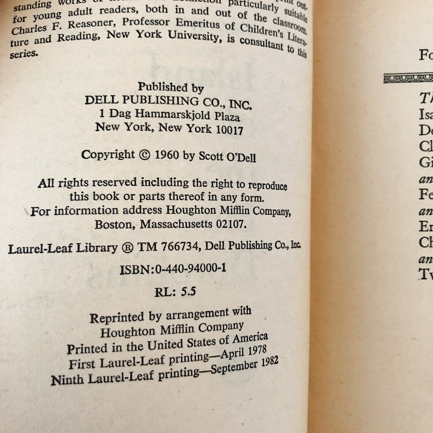 Island of the Blue Dolphins by Scott O'Dell [1982 PAPERBACK] - Bookshop Apocalypse