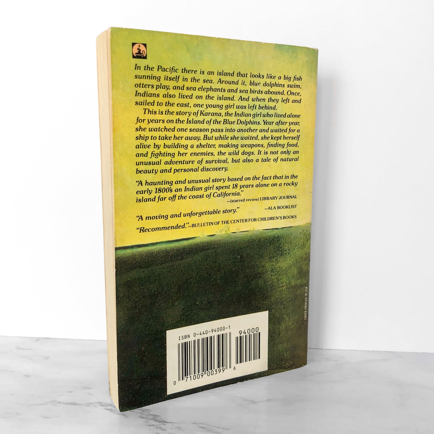 Island of the Blue Dolphins by Scott O'Dell [1978 PAPERBACK]