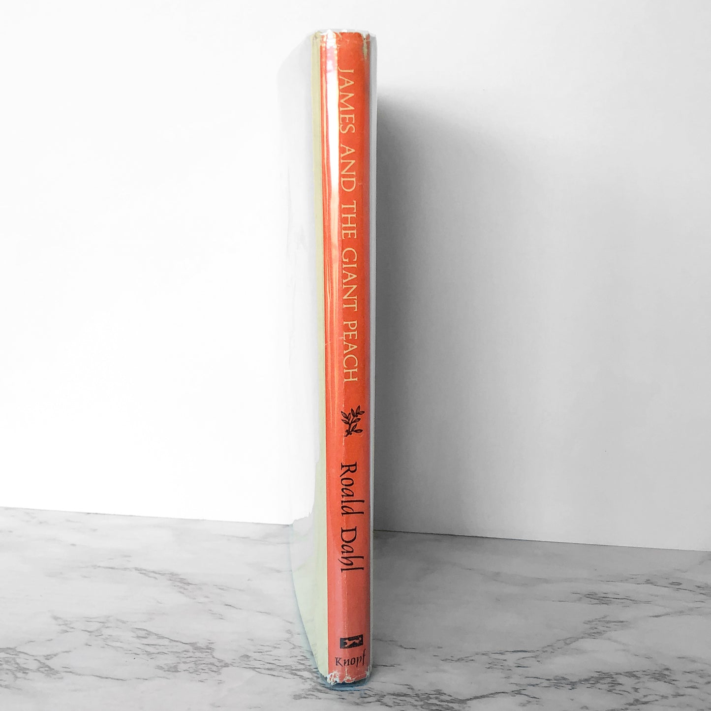 James and the Giant Peach by Roald Dahl [U.S. FIRST EDITION / 1961]