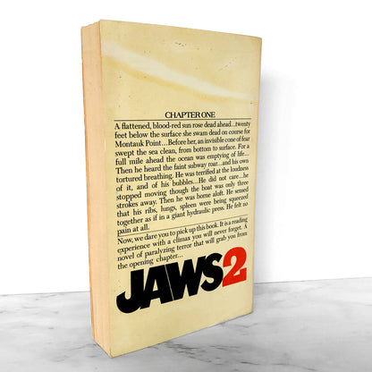 Jaws 2 by Hank Searls [1978 PAPERBACK]