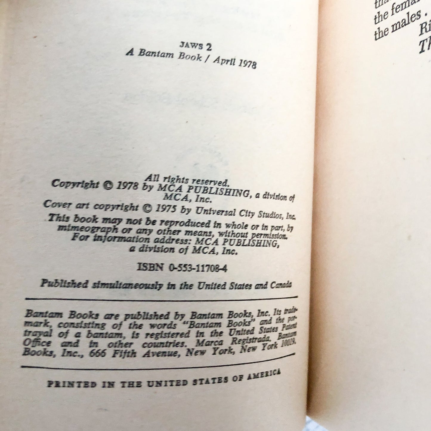 Jaws 2 by Hank Searls [1978 PAPERBACK]