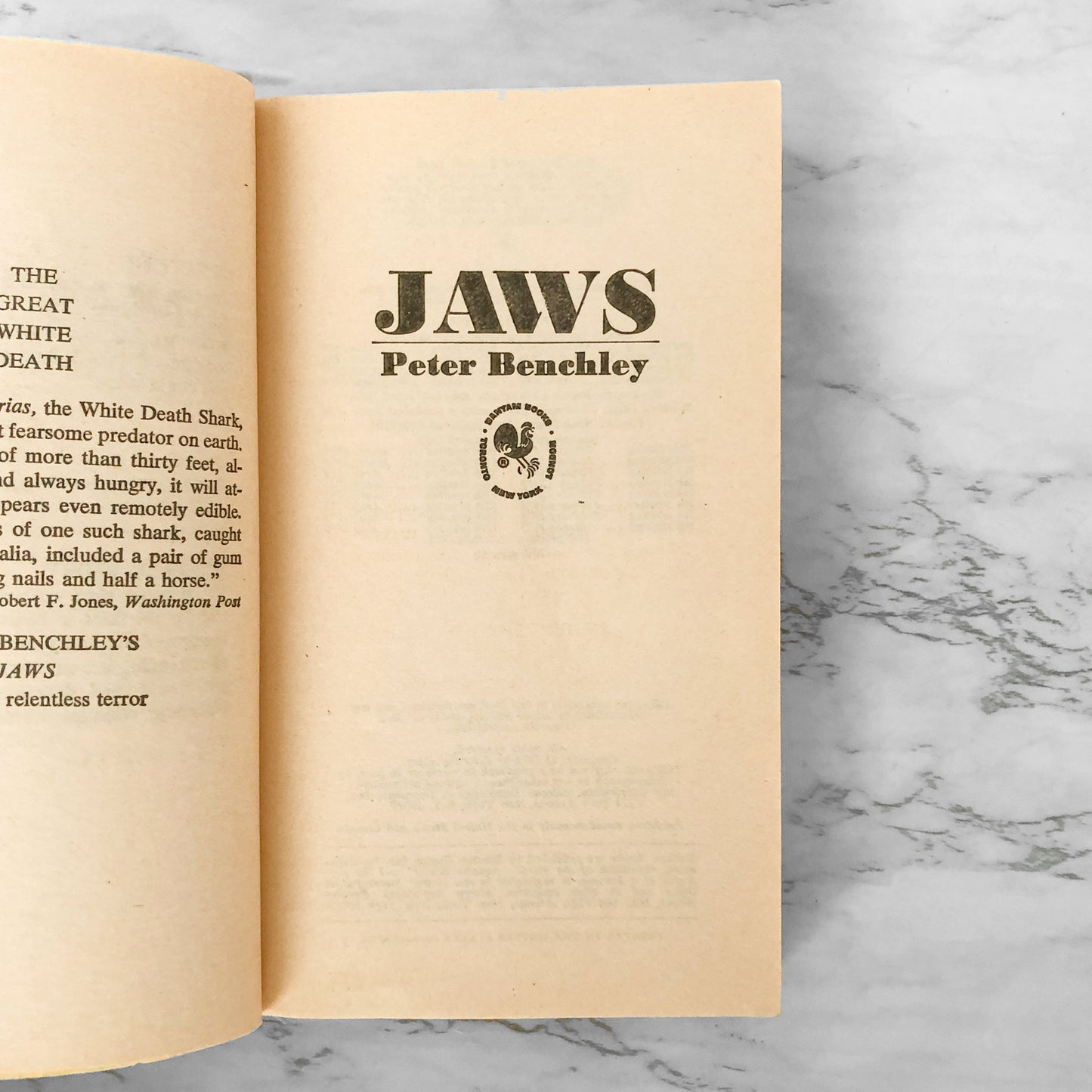 Jaws by Peter Benchley [1975 PAPERBACK]