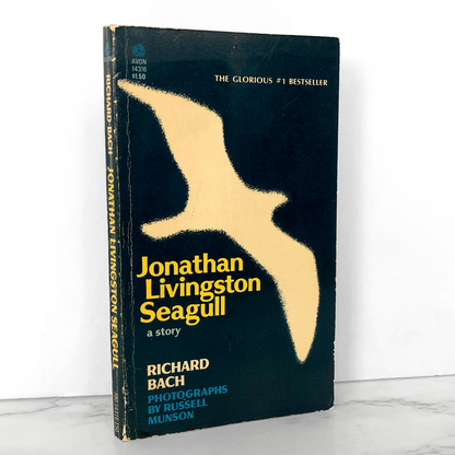 Jonathan Livingston Seagull by Richard Bach [FIRST PAPERBACK PRINTING / 1973]