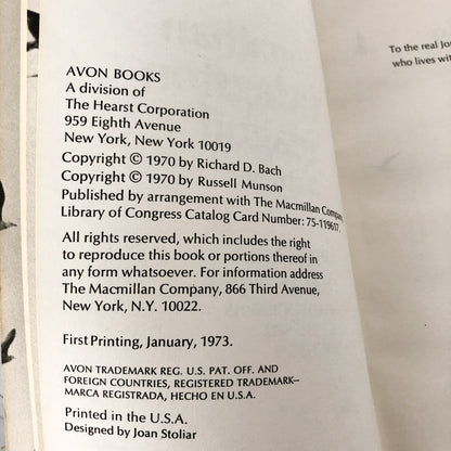 Jonathan Livingston Seagull by Richard Bach [FIRST PAPERBACK PRINTING / 1973]